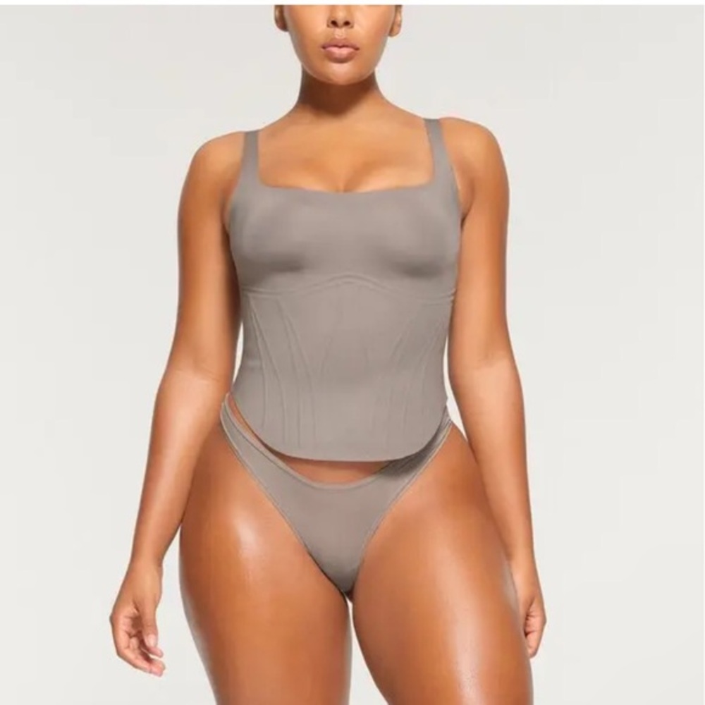 🩶SKIMS BONDED LONG CORSET IN STEEL XS